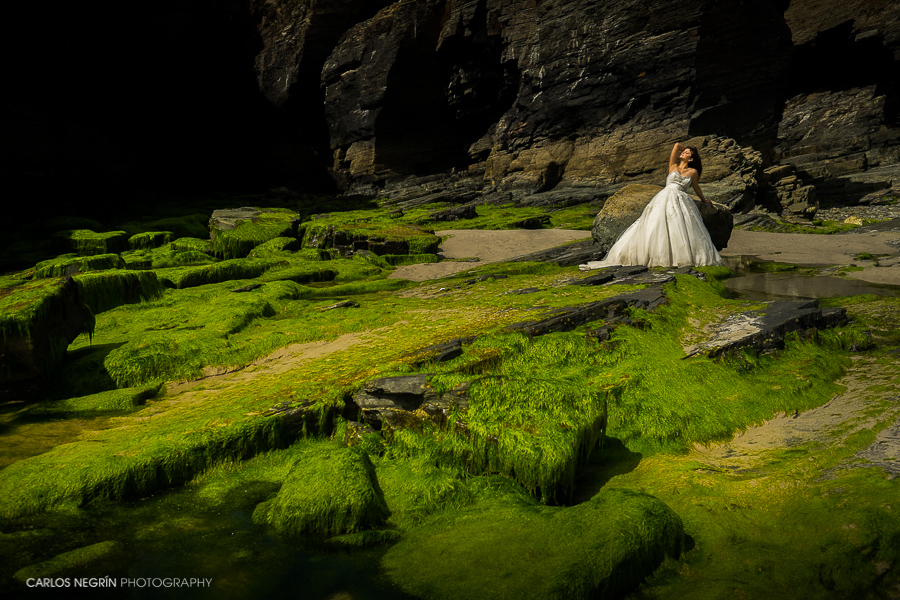 N+H Reportajes de postboda en Praia As Catedrais, fotógrafo profesional de bodas en Coruña, Carlos Negrín Photography 