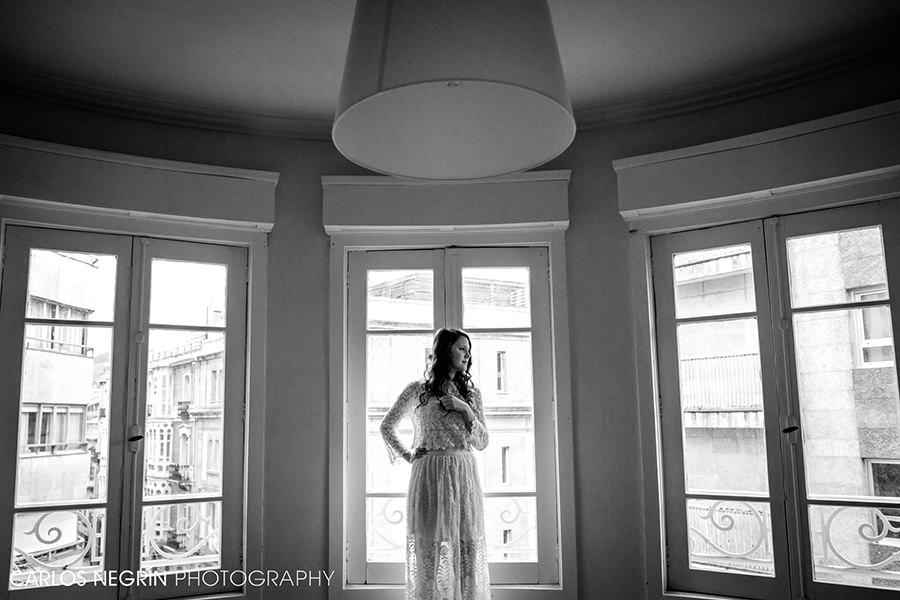 retrato luz natural novia blanco y negro, Carlos Negrín retrato luz natural novia blanco y negro, Carlos Negrín