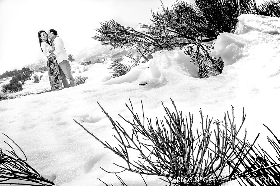Elegant Winter Engagement Session in Parque Nacional del Teide